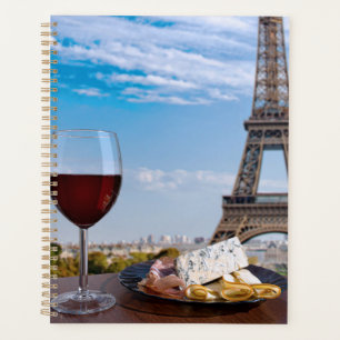 Deux verres de vin en café à Paris