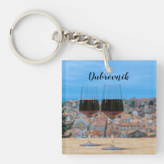 Deux verres de vin rouge avec vue sur Dubrovnik (Devant)
