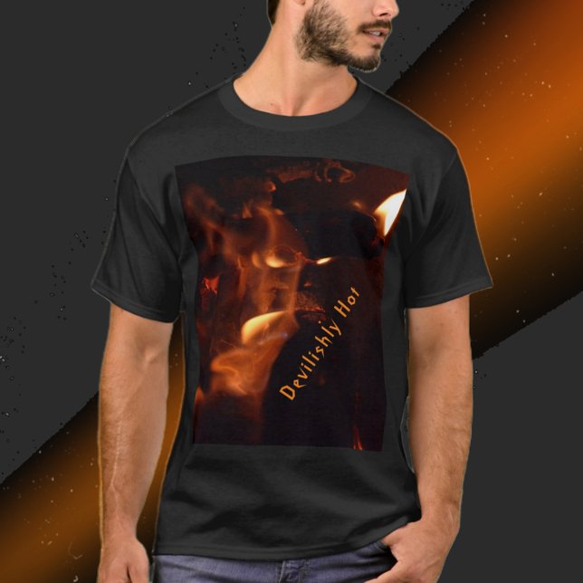 Devilish Burning Flames fotografisch anpassbar T-Shirt (Von Creator hochgeladen)