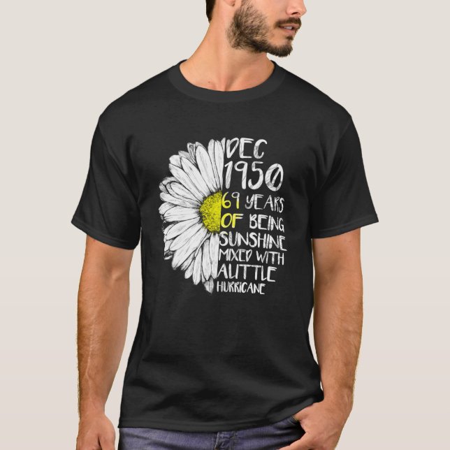 DEZEMBER Girl Made in 1950 69. Sunshine Hurricane T-Shirt (Vorderseite)