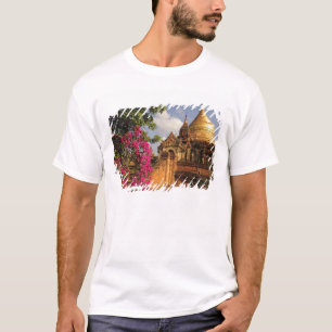 Dhamma Yazaka Pagoda in Bagan (Pagan), Myanmar T-Shirt