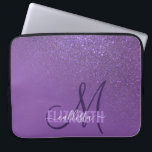 Diagonal Violet Lila Glitzer Gradient Ombre Laptopschutzhülle<br><div class="desc">Dieses elegante und mädchenhafte Design ist perfekt für die elegante und stilvolle Frau. Es verfügt über ein Imitat, das funkelnd violett lila Glitzer Diagonalgradientenombre auf einem violetten lila Hintergrund gedruckt. Es ist ein einzigartiger Einblick in den Trend des Glitzer, der derzeit sehr beliebt ist. Es ist ein hübsches, glamouröses, modernes...</div>
