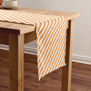 Diagonale orange und weiße Streifenmuster Kurzer Tischläufer