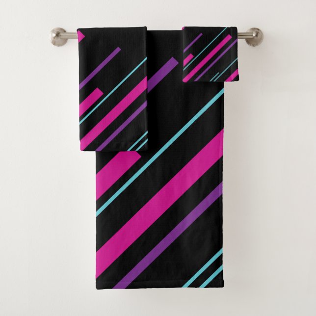 Diagonales - rose, violet, bleu et noir (En situation)