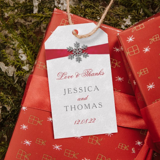 Diamante Snowflake & Red Ribbon Winter Wedding Geschenkanhänger (Von Creator hochgeladen)