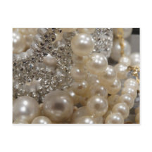 Diamanten und Perlen