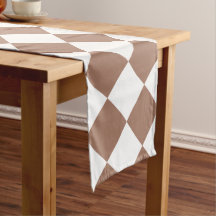 Diamantenmuster in Weiß und Mocha Mousse