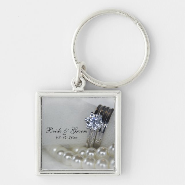 Diamantenrings und White Pearls Wedding Schlüsselanhänger (Vorne)
