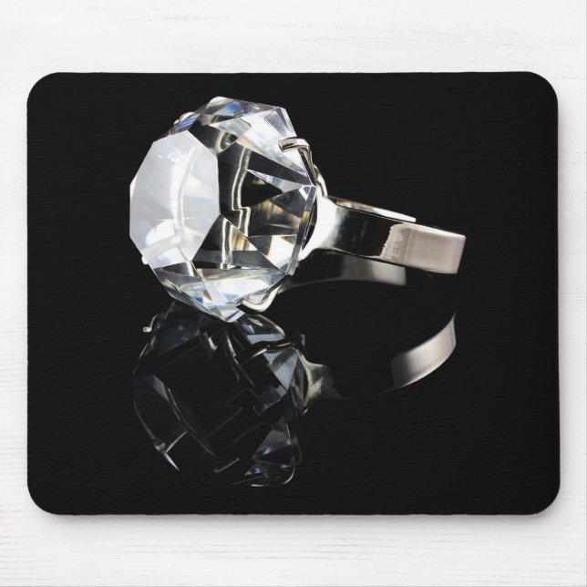 Diamantring auf Schwarzem Mousepad (Vorne)