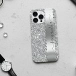 Diamond Imitats Glitzer Kalligraphie Name Silver Case-Mate iPhone Hülle<br><div class="desc">Jeder Glitzer oder Diamanten im Design sind Fotos und simuliert. Dieses Design kann in dem Bereich personalisiert werden, der durch das Ändern des Fotos und/oder Textes zur Verfügung gestellt wird. Sie können auch angepasst werden, indem Sie auf Vorlage personalisieren klicken und dann auf die Schaltfläche klicken, um weitere Optionen anzupassen,...</div>