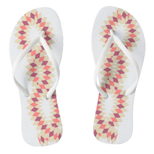Diamond-Swirl-Muster Flip Flops