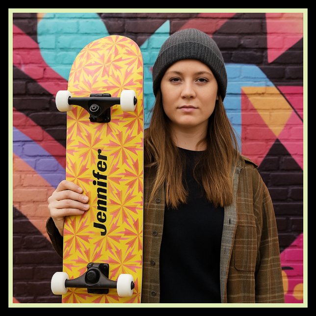 Dicke gelb orange rosa geometrisches Muster Skateboard (Von Creator hochgeladen)