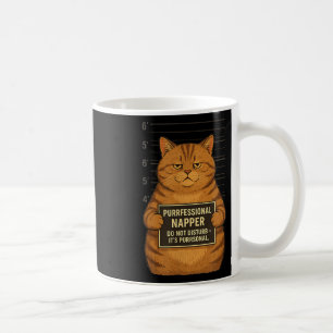Dicke getigerte Katzenmugshot – Lustiges „schlafen Kaffeetasse