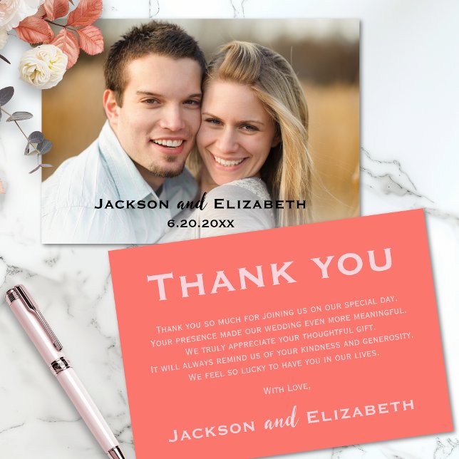 Dicke moderne Korallen und rosa Foto Hochzeit Dankeskarte (Modern Coral Photo Wedding Thank You Card with soft pink Writing.)