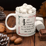 Dickens a Christmas Carol Scrooge Quote Viktoriani Kaffeetasse<br><div class="desc">Ebenezer Scrooge von Charles Dickens "A Christmas Carol" durchläuft eine herzerwärmende Transformation, die sich die Liebe der Weihnachtszeit zu Eigen macht. Sein feierliches Versprechen hallt wider: "Ich werde Weihnachten in meinem Herzen halten und danach streben, seinen Geist das ganze Jahr hindurch lebendig behalten." Diese wertvollen Worte schmücken unsere Tasse, präsentiert...</div>