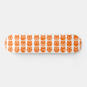 Die 9 Leben der Emoji-Katze Skateboard