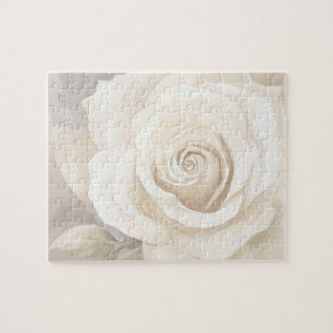 Die abstrakte Blume ist in Aquarellweiß.