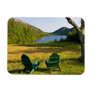 Die Adirondack-Stühle auf dem Rasen des Jordans Magnet