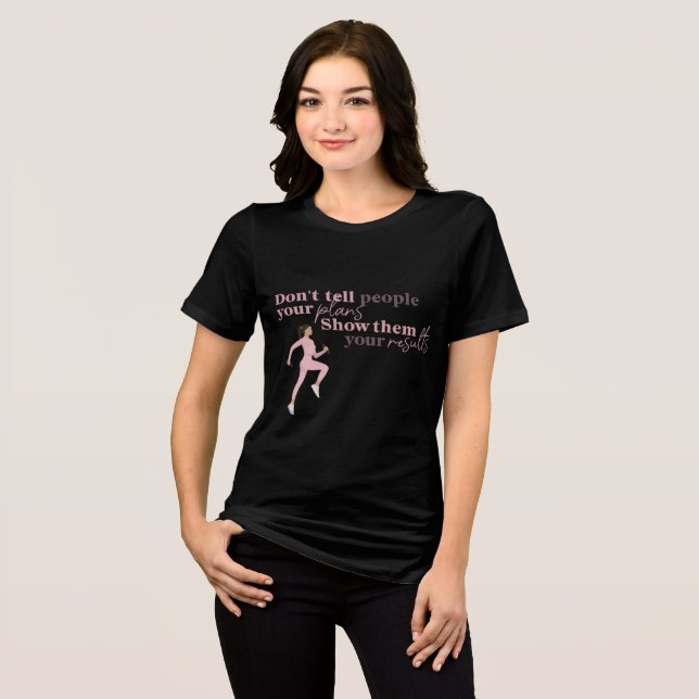 Die Aktionen sprechen lauter: Ein Motivierend Fitn Tri-Blend Shirt (Vorderseite voll)
