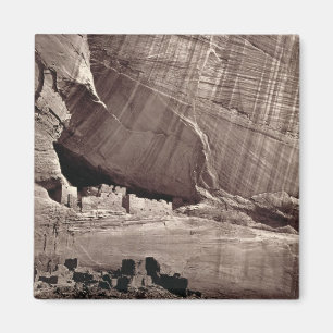 Die alten Ruinen der Schlucht de Chelle, 1873 (a Magnet
