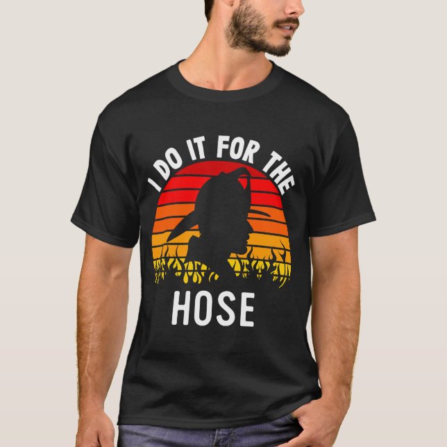 Die Aufwertung des Feuerwehrmanns für das Schlammf T-Shirt (Vorderseite)