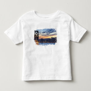Die Bay Bridge von Treasure Island Kleinkind T-shirt