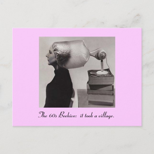 Die berühmte Beehive Hairdo Card der 1960er Jahre Postkarte (Vorderseite)