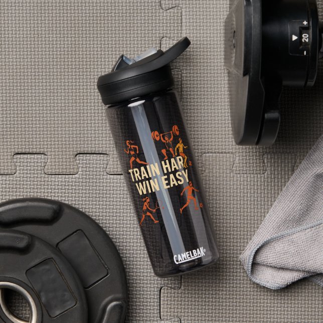 DIE BESTE Sportive Water Flasche - Train Hard, Win (Fitnessstudio (gedreht))