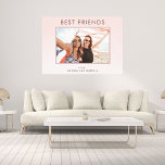 Die besten Freunde erröten Rosengold Foto Leinwanddruck<br><div class="desc">Ein schick rot rosa Farbverlauf Hintergrund. Personalisieren Sie Ihr eigenes Foto von Ihrem besten Freund aus einem Urlaub,  Party oder besondere Veranstaltung. Der Text: Best Friends ist mit dunklen,  goldfarbenen Buchstaben in Rose geschrieben. Perfekt als Sake,  als Geburtstag oder Weihnachtsgeschenk.</div>