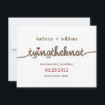 Die Bindung der Ankündigung Datum freihalten<br><div class="desc">Mit diesem modernen Tying The Knot können Sie die Datumskarten von berryberrysweet.com auf unterhaltsame und stilvolle Art und Weise verbreiten.</div>