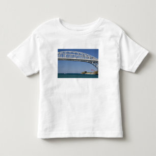 Die Blue Water Bridge ist eine zweispurige Brücke Kleinkind T-shirt