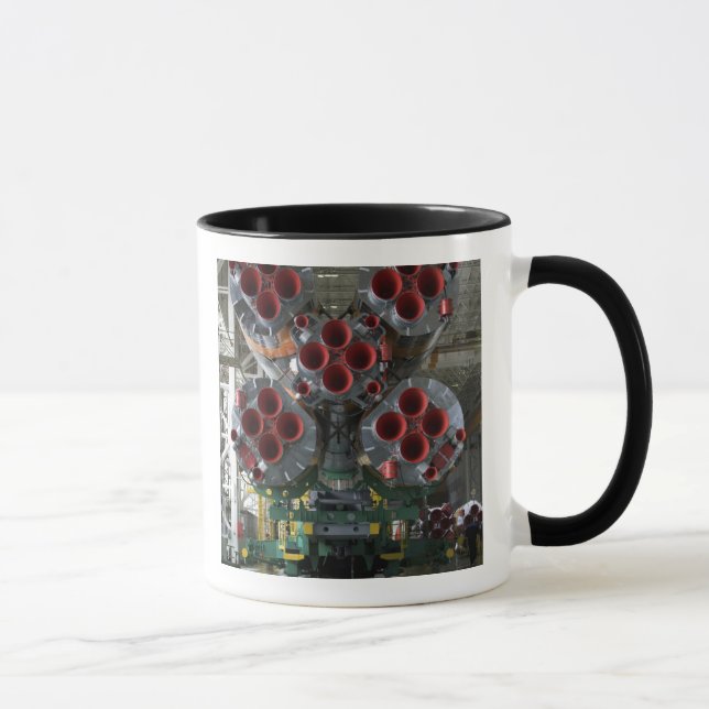Die Booster der Sojus TMA-14-Raumsonde Tasse (Rechts)