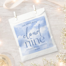 Die Braut ist auf Cloud Nine Blue Brautparty