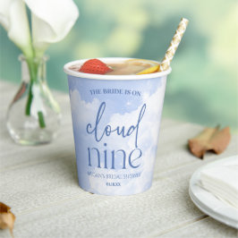 Die Braut ist auf Cloud Nine Blue Brautparty Pappbecher