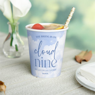 Die Braut ist auf Cloud Nine Blue Brautparty Pappbecher