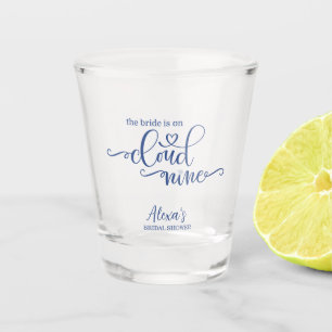 Die Braut steht auf Cloud 9 Schnapsglas