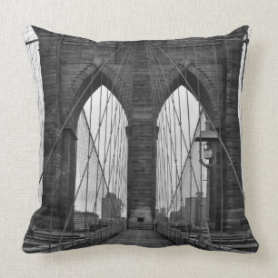 Die Brooklyn-Brücke in New York City Kissen