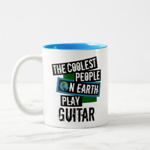 Die Coolsten Menschen der Erde spielen Gitarre Zweifarbige Tasse