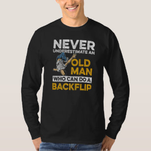Die Damen und Herren fahren für einen Parkplatz fr T-Shirt