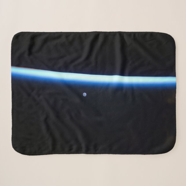 Die dünne Atmosphäre der Erde und ein blühender Mo Sherpadecke (Vorderseite (Horizontal))