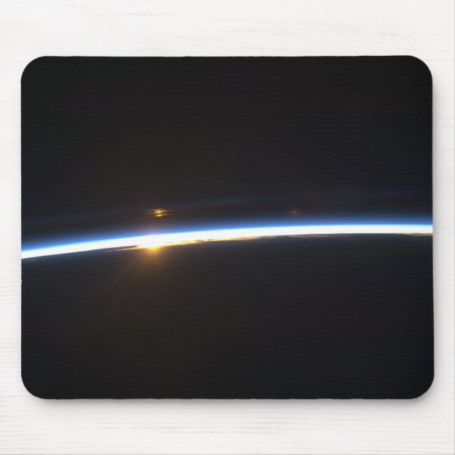 Die dünne Linie der Erdatmosphäre Mousepad (Vorne)