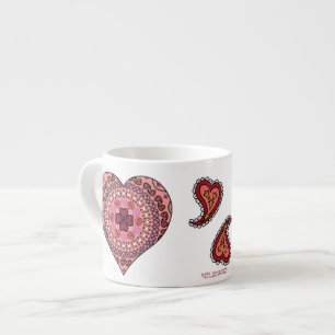 Die Ebenen der Herz-Spezialität-Tasse Espressotasse