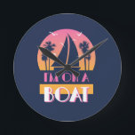 Die einsame Insel - ich bin auf einem Boot Runde Wanduhr<br><div class="desc">© Lonely Island Technologies.</div>