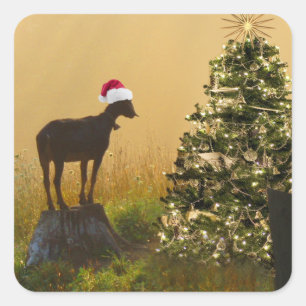 Die einsame Ziege feiert am Weihnachtsbaum Quadratischer Aufkleber