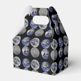 Die Erde und der Mond aus dem All Geschenkschachtel