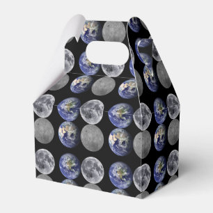 Die Erde und der Mond aus dem All Geschenkschachtel