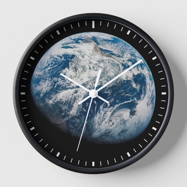 Die Erde wurde aus dem Aollo 8 Raumfahrzeug genomm Uhr (Vorderseite)