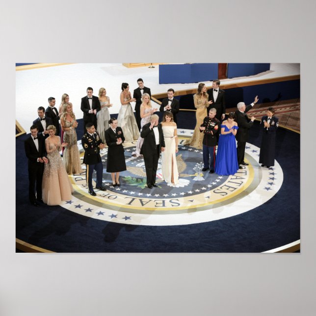 Die erste Familie im Liberty Ball Poster (Vorne)