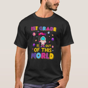 Die erste Klasse ist aus dieser Welt Niedlichen As T-Shirt