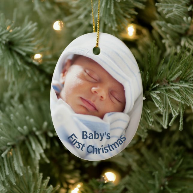 Die erste Weihnacht des Babys | Baby Boy Blue Keramik Ornament (Baum)